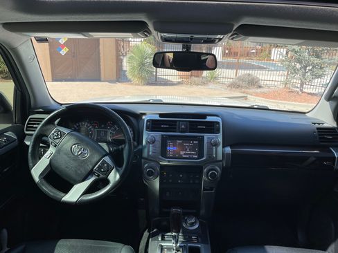 Used 2017 Toyota 4Runner Limited image 12