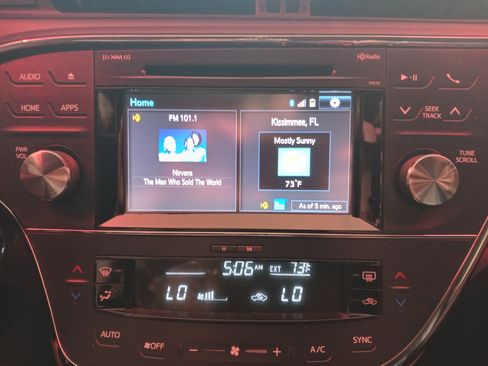 Used 2016 Toyota Avalon XLE Plus image 11