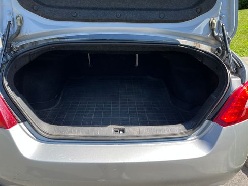 Used 2011 Nissan Maxima 3.5 SV w/ Monitor Pkg FWD image 14