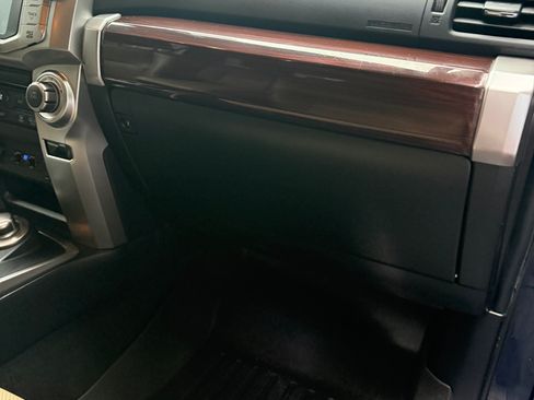 Used 2015 Toyota 4Runner Limited AWD/4WD image 6