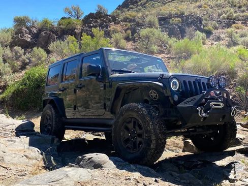 Used 2015 Jeep Wrangler Unlimited Sport AWD/4WD image 1
