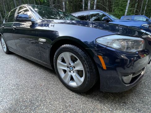 Used 2012 BMW 528i xDrive Sedan AWD/4WD image 2