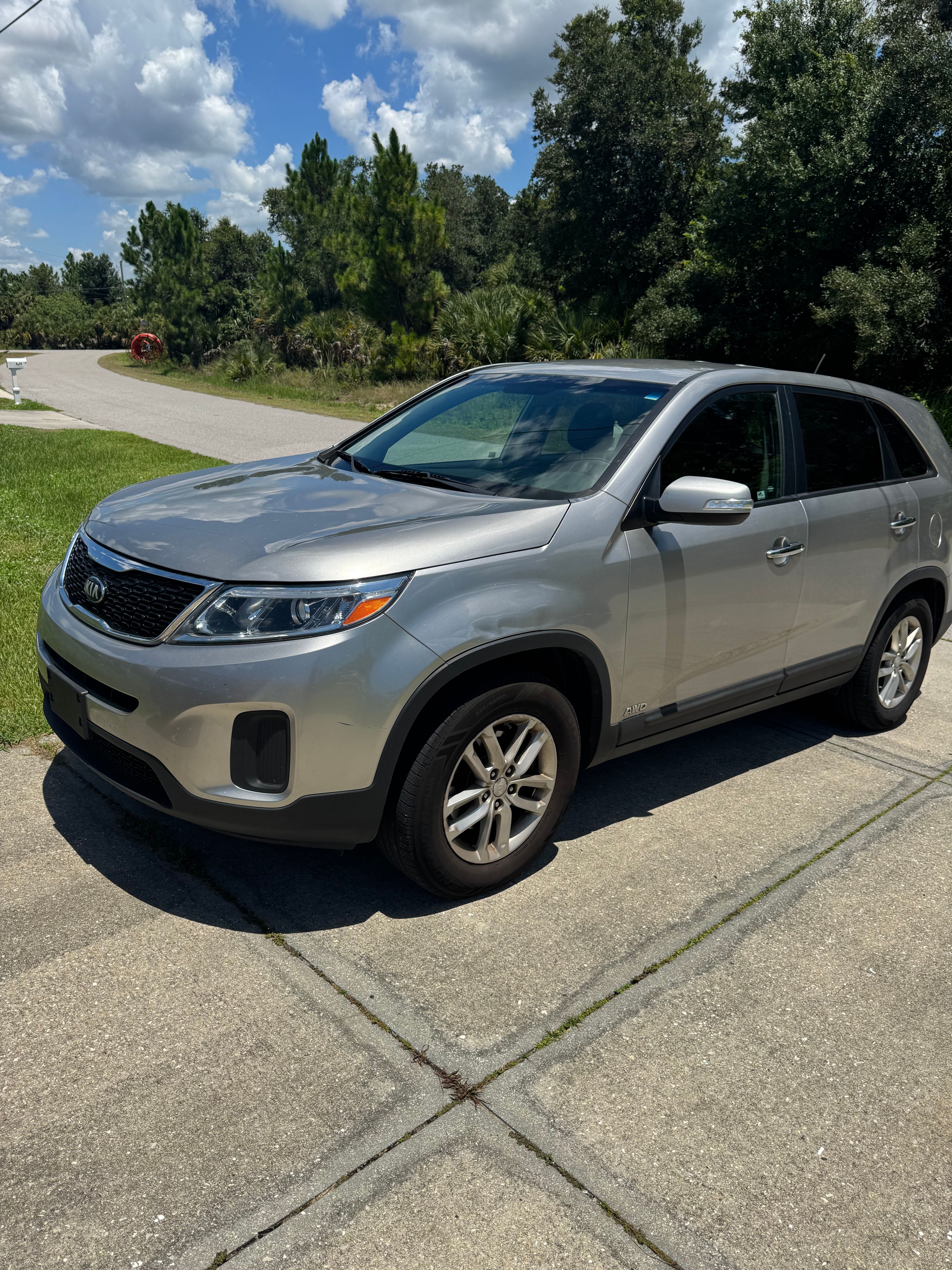 Used 2014 Kia Sorento LX AWD/4WD image 2