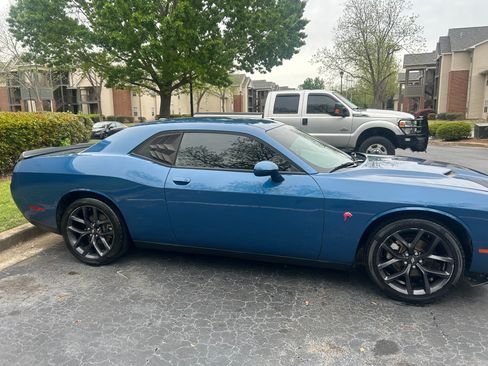 Used 2021 Dodge Challenger SXT w/ Blacktop Package image 6