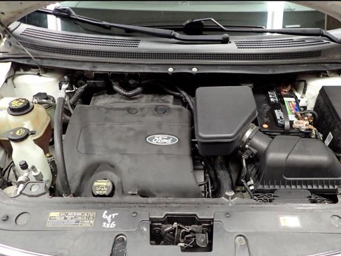 Used 2013 Ford Edge SE FWD image 12