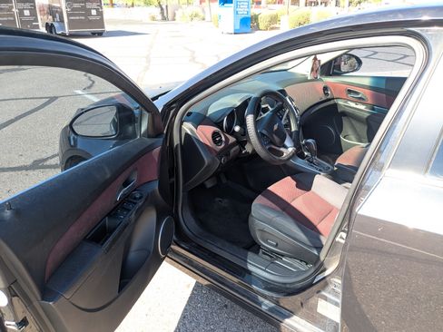 Used 2013 Chevrolet Cruze LT w/ All-Star Edition image 6