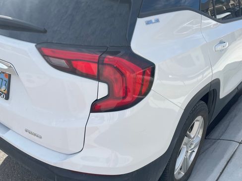 Used 2018 GMC Terrain SLE image 11