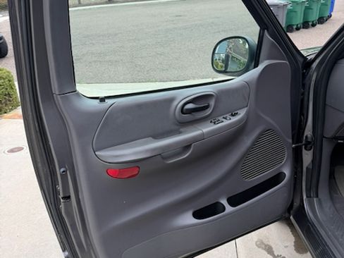 Used 2004 Ford F150 XLT RWD image 16