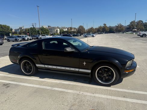 Used 2006 Ford Mustang Premium RWD image 18