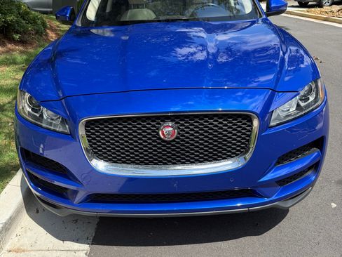 Used 2019 Jaguar F-PACE Prestige AWD/4WD image 9