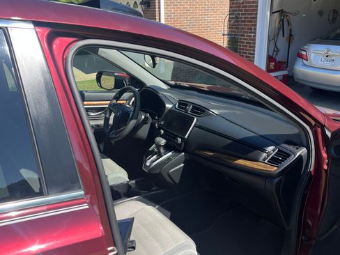 Used 2018 Honda CR-V EX image 6