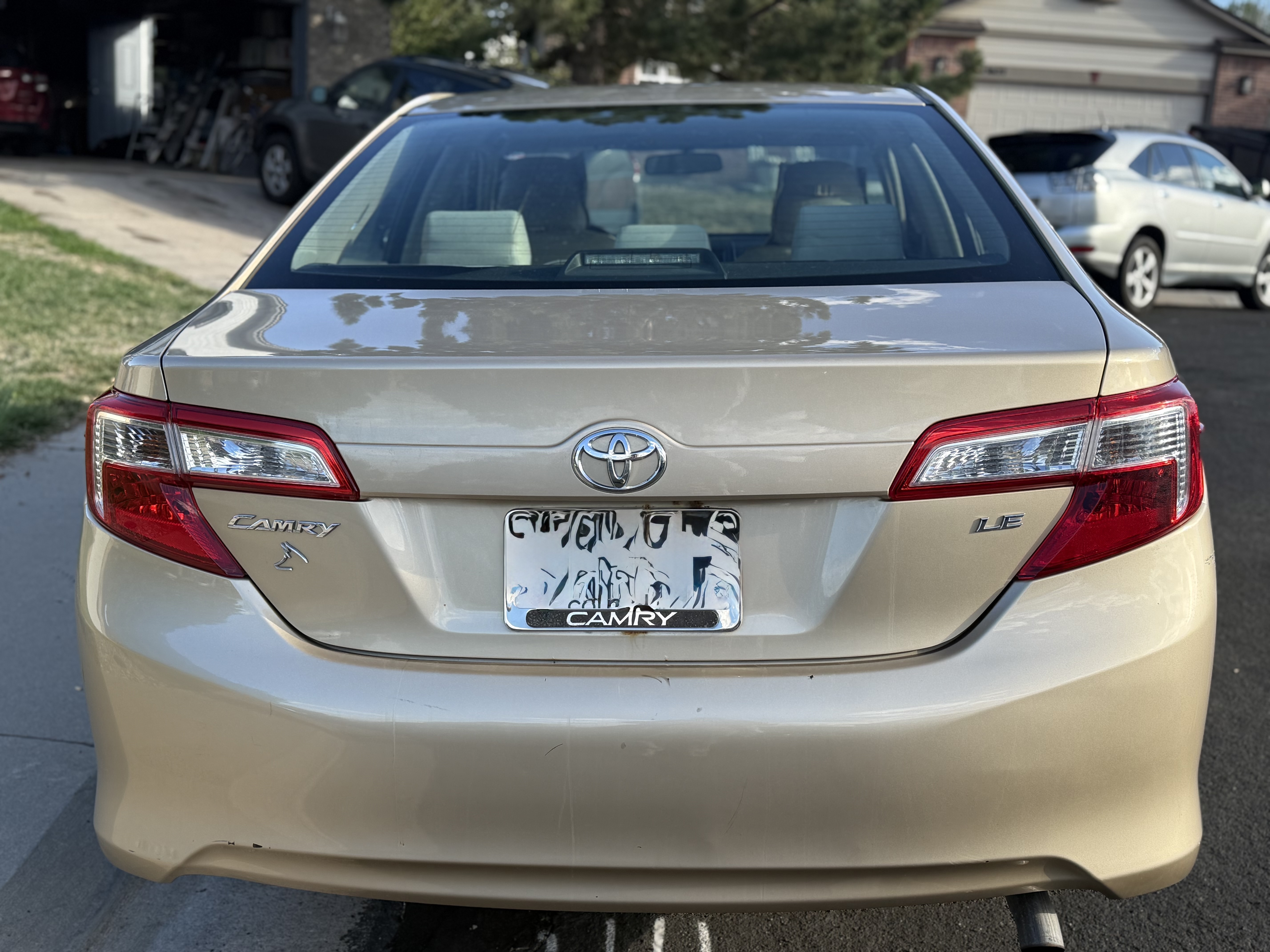 Used 2012 Toyota Camry LE FWD image 4