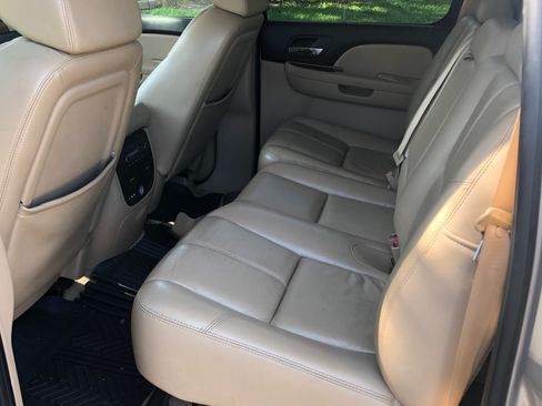 Used 2007 Chevrolet Avalanche LTZ w/ LTZ Preferred Equipment Group image 8