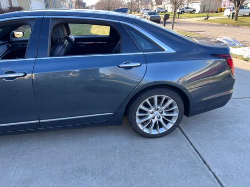 Used 2019 Cadillac CT6 Luxury w/ Driver Awareness Package image 4