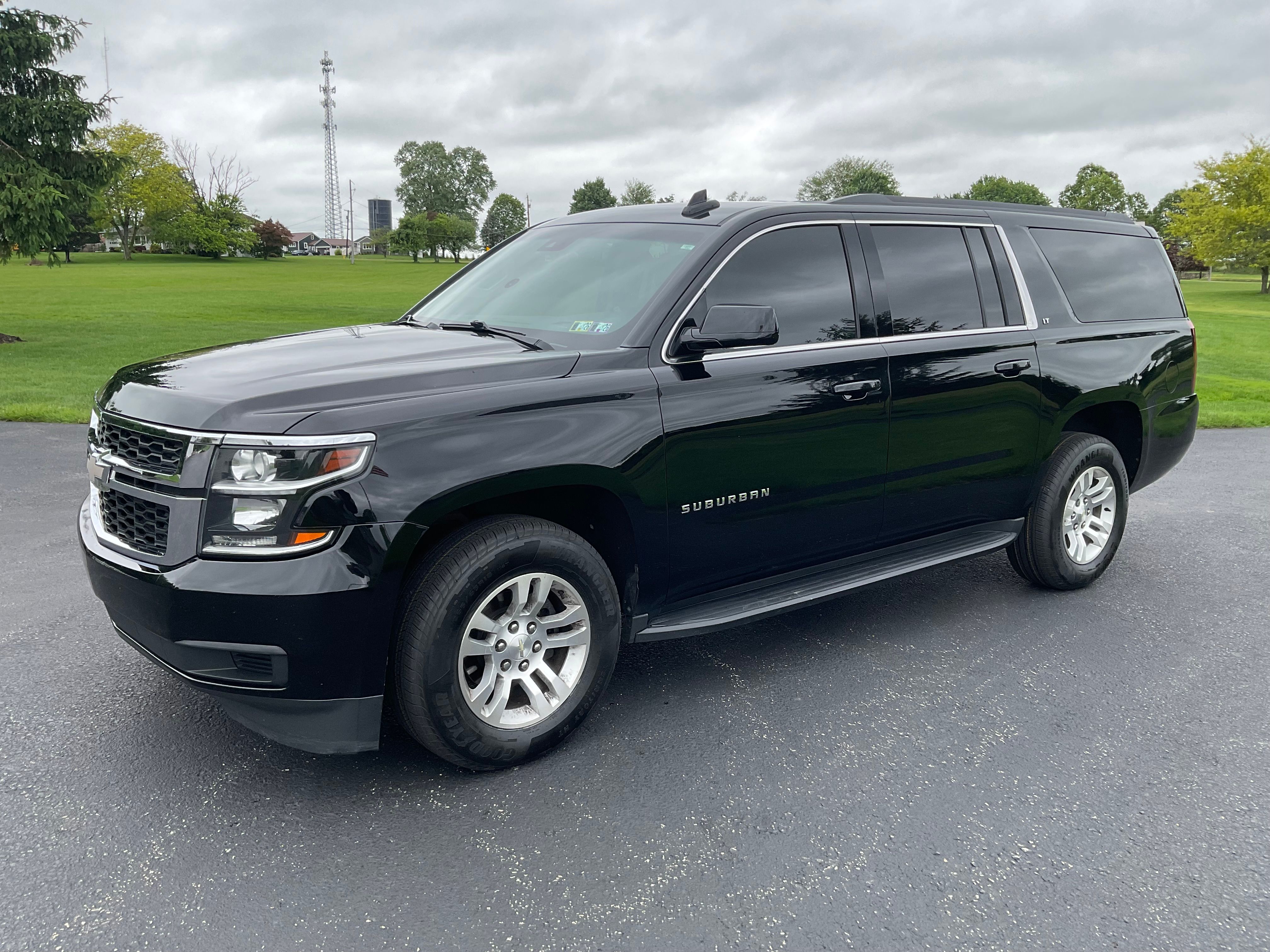 Used 2018 Chevrolet Suburban LT AWD/4WD image 2