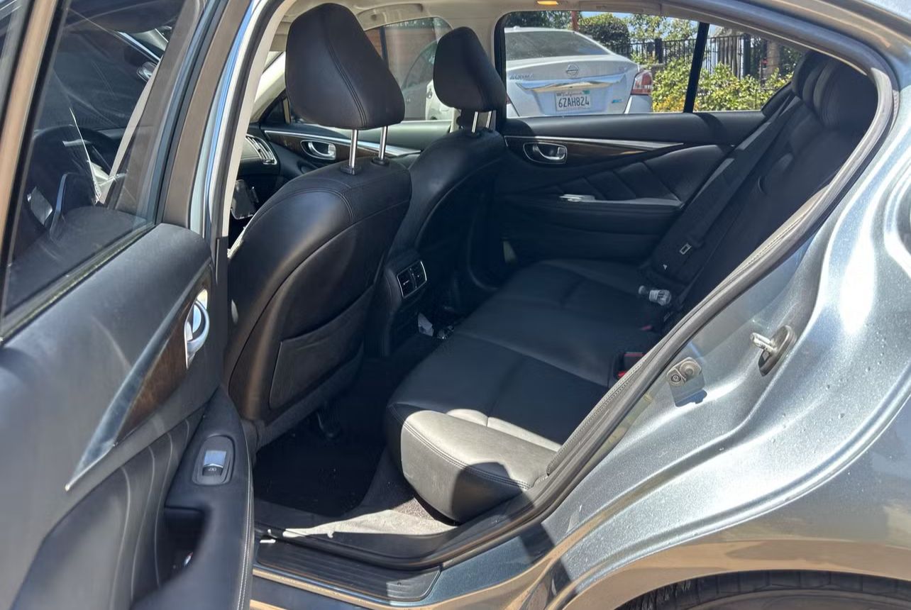 Used 2018 INFINITI Q50 Luxe w/ Cargo Package (L95) RWD image 8