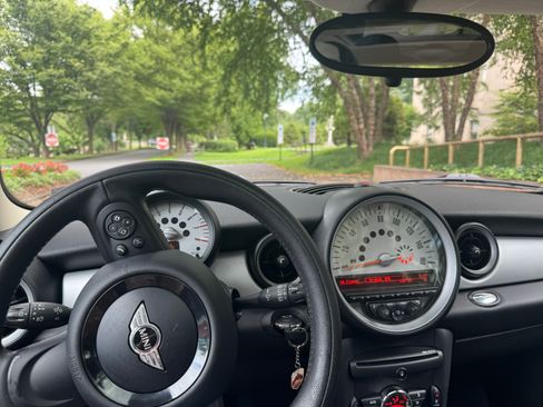 Used 2013 MINI Cooper Hardtop image 6