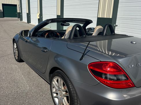 Used 2009 Mercedes-Benz SLK 300 SLK 300 Roadster 2D image 19