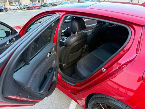 Used 2023 Kia Stinger GT2 image 16