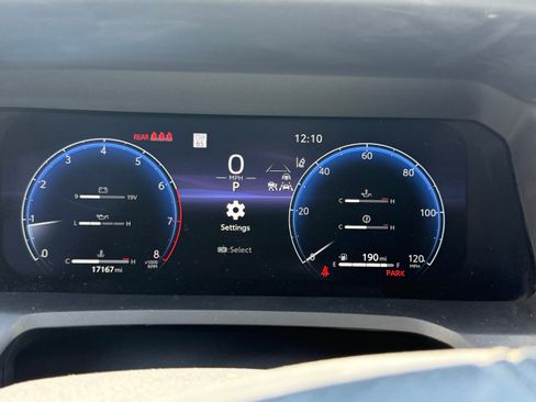 Used 2024 Toyota Tacoma TRD Sport w/ TRD Sport Upgrade Package RWD image 2