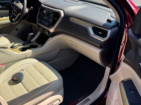 Used 2018 GMC Acadia Denali w/ Technology Package AWD/4WD image 20