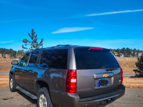 Used 2012 Chevrolet Suburban LT w/ Luxury Package image 10