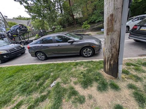 Used 2017 Honda Civic LX image 4