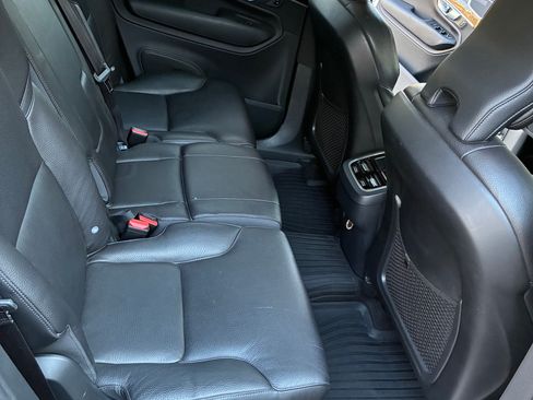 Used 2019 Volvo XC90 T6 Momentum w/ Advanced Package image 6
