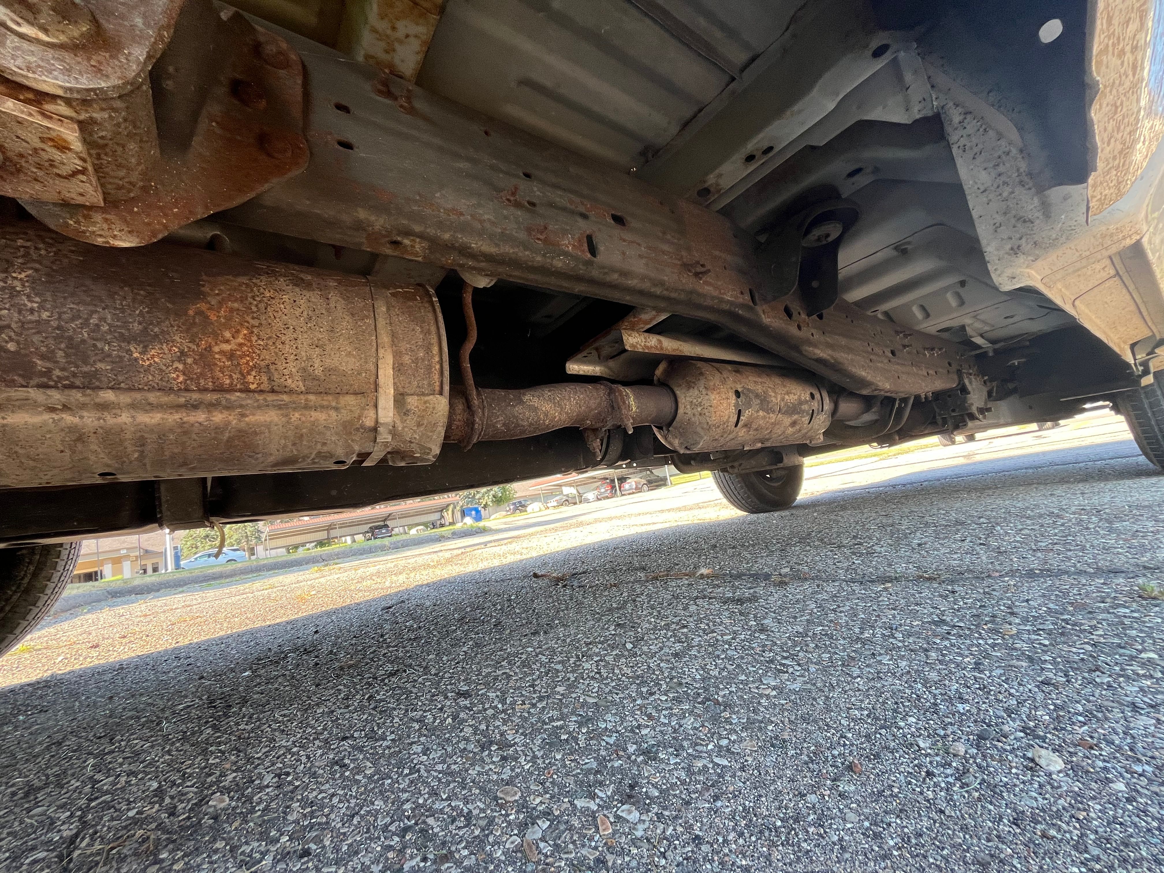 Used 2000 Ford F250 2WD Regular Cab Super Duty image 9