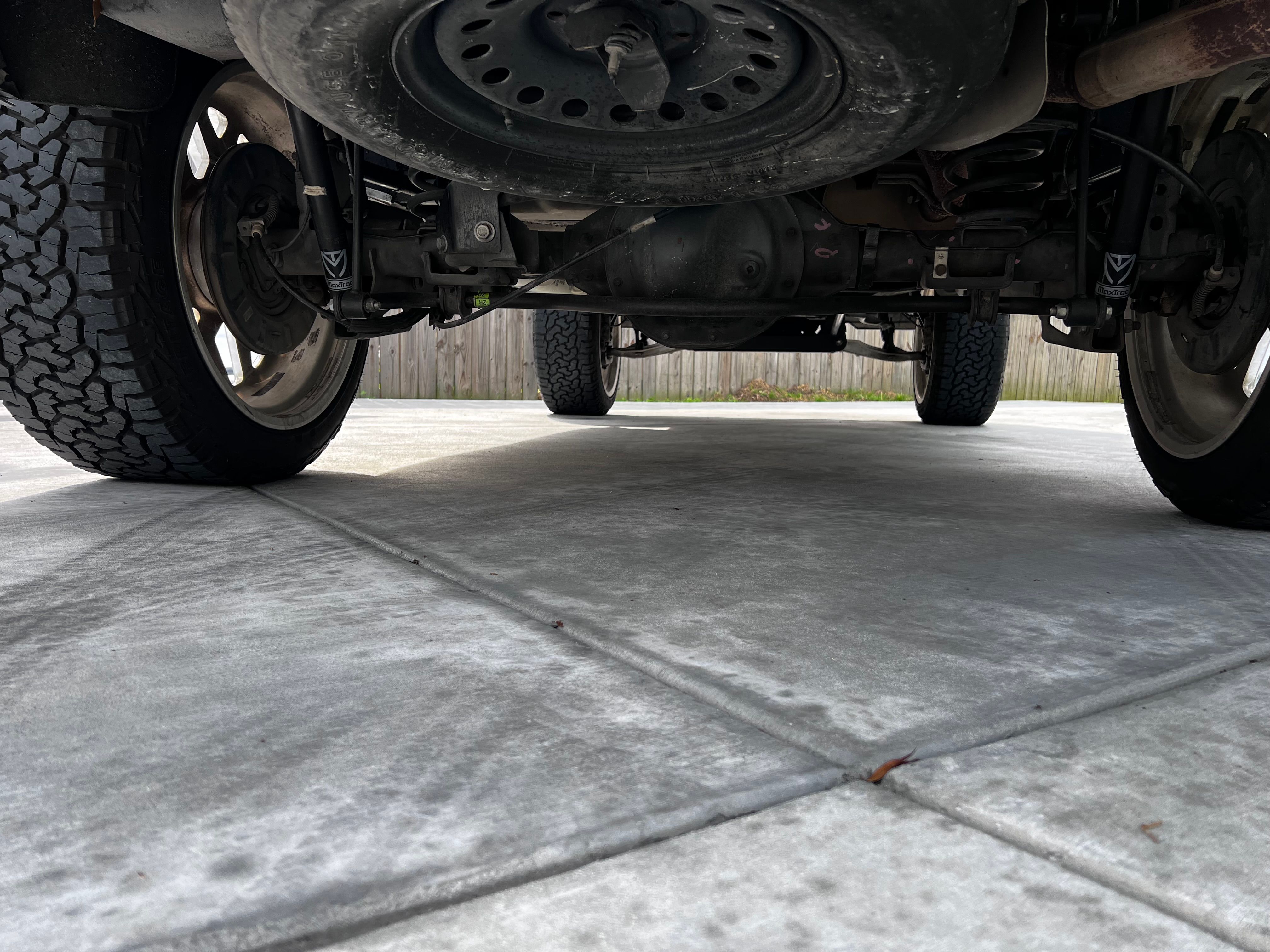 Used 2015 Chevrolet Suburban LT RWD image 16