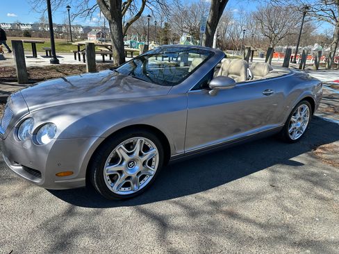 Used 2009 Bentley Continental GTC image 1