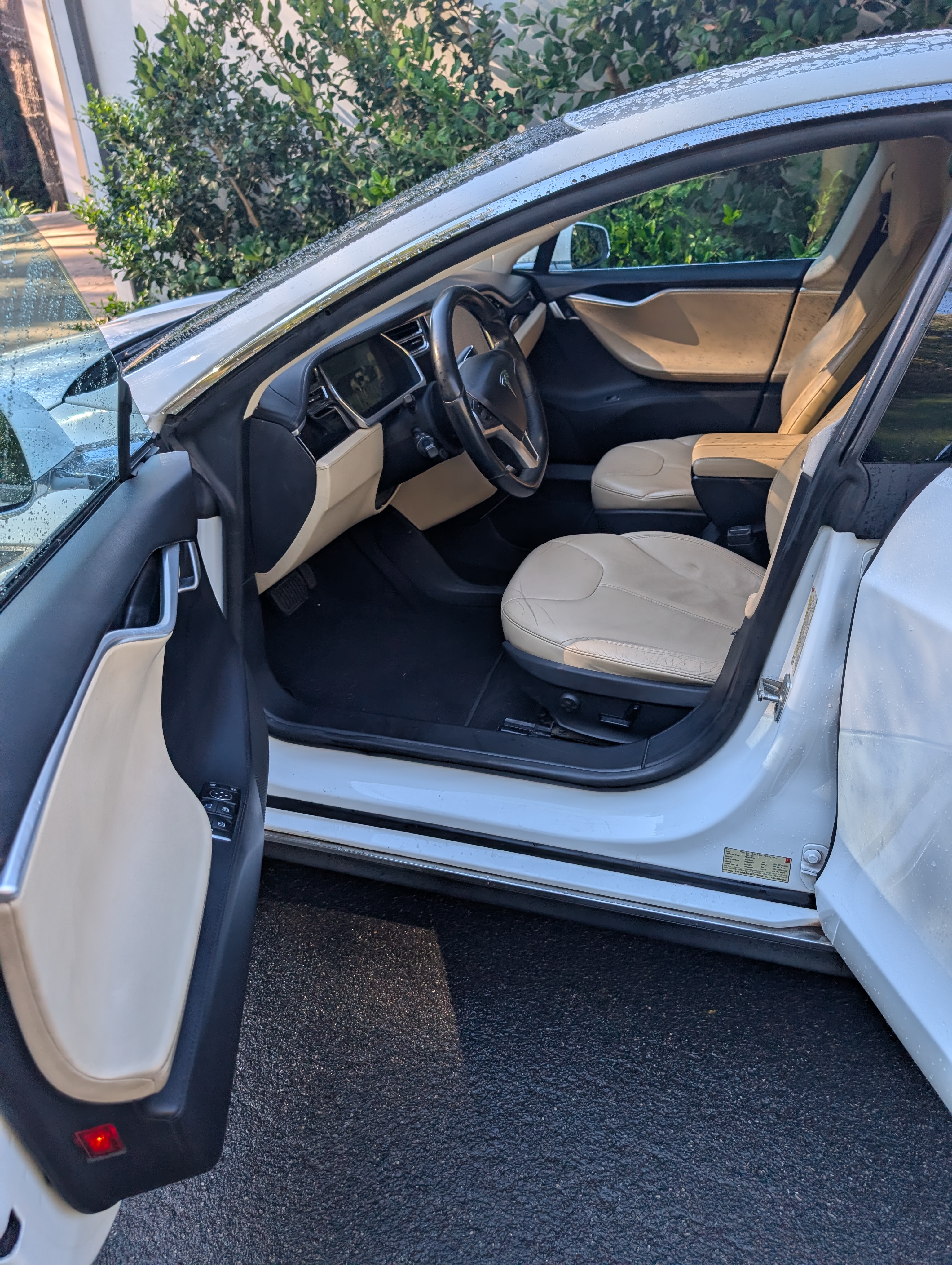 Used 2013 Tesla Model S RWD image 12