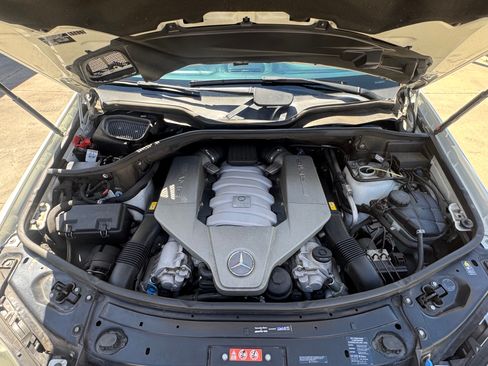 Used 2010 Mercedes-Benz ML 63 AMG 4MATIC image 22