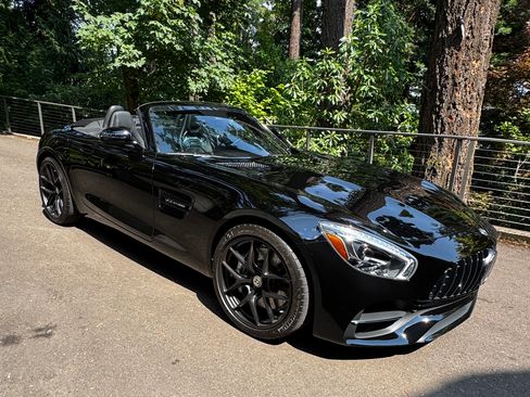 Used 2018 Mercedes-Benz AMG GT Roadster image 4