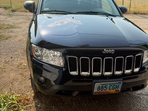 Used 2011 Jeep Compass 4WD w/ All Weather Capability Group image 1