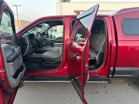 Used 2019 Ford F150 XLT w/ Equipment Group 302A Luxury image 10