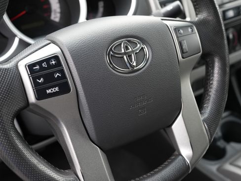 Used 2012 Toyota Tacoma 4x4 Double Cab w/ SR5 Pkg image 23