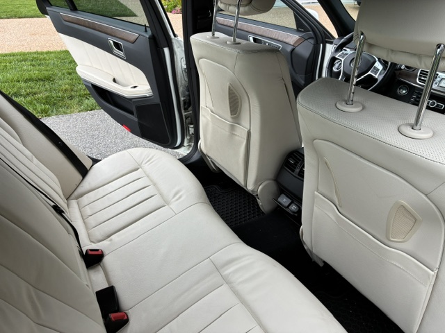 Used 2014 Mercedes-Benz E 550 4MATIC Sedan image 18