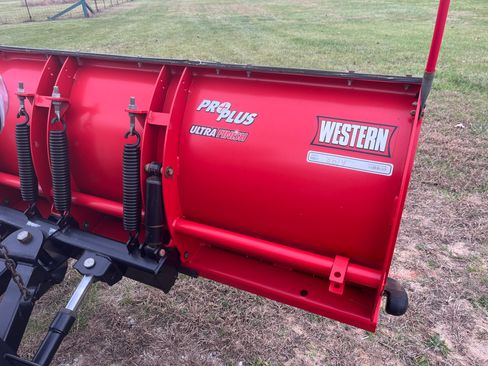 Used 2016 Chevrolet Silverado 2500 W/T w/ WT Convenience Package image 9