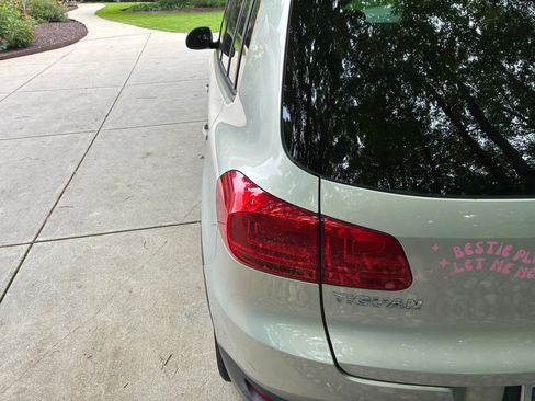 Used 2015 Volkswagen Tiguan SE AWD/4WD image 10