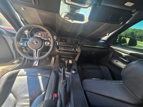 Used 2019 BMW M4 CS w/ Executive Package image 11