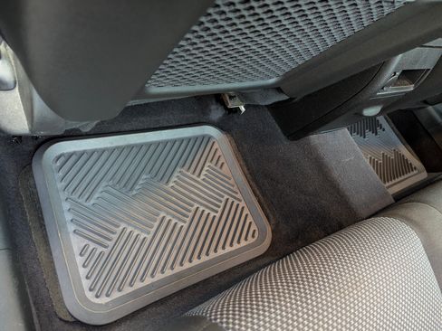 Used 2010 Chevrolet Malibu LT w/ Power Convenience Package image 17