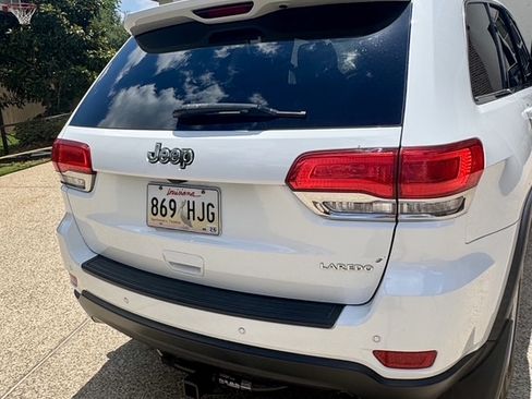 Used 2017 Jeep Grand Cherokee Laredo RWD image 14