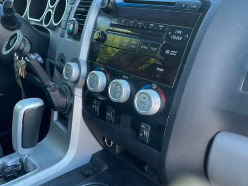 Used 2007 Toyota Tundra Limited image 12