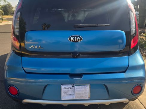 Used 2017 Kia Soul + w/ Designer's Package image 5