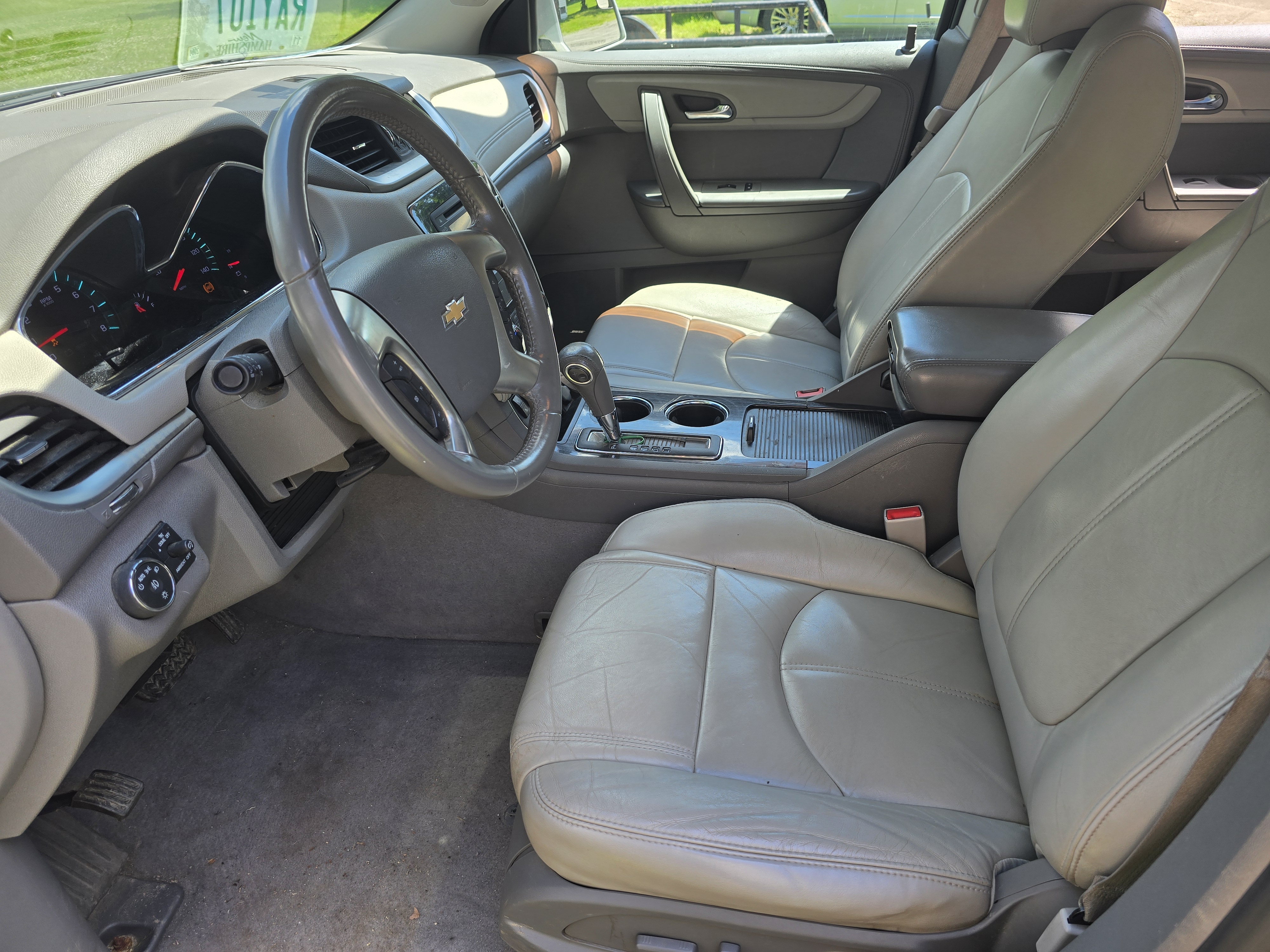 Used 2013 Chevrolet Traverse LT AWD/4WD image 17