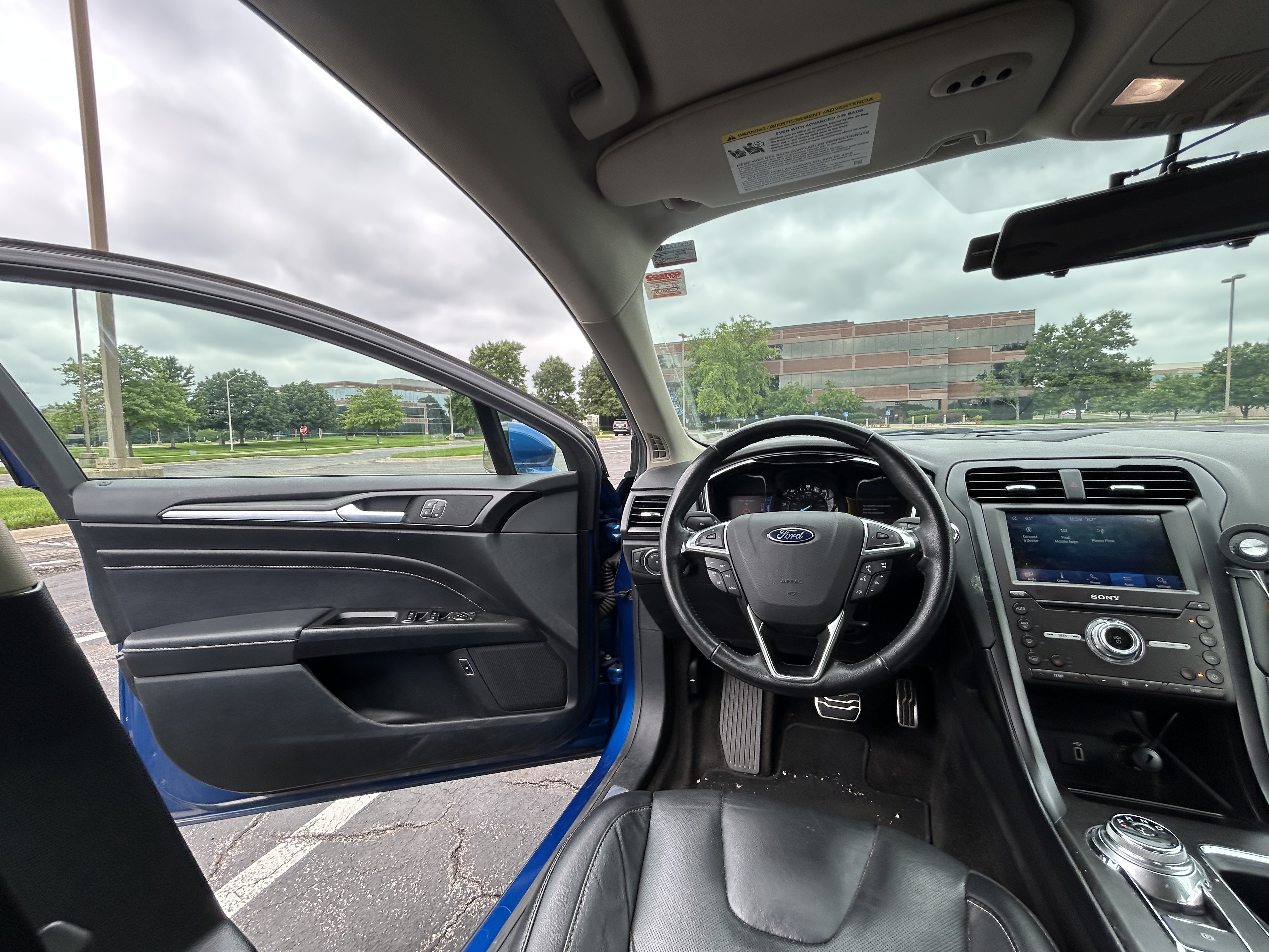 Used 2017 Ford Fusion Titanium FWD image 9