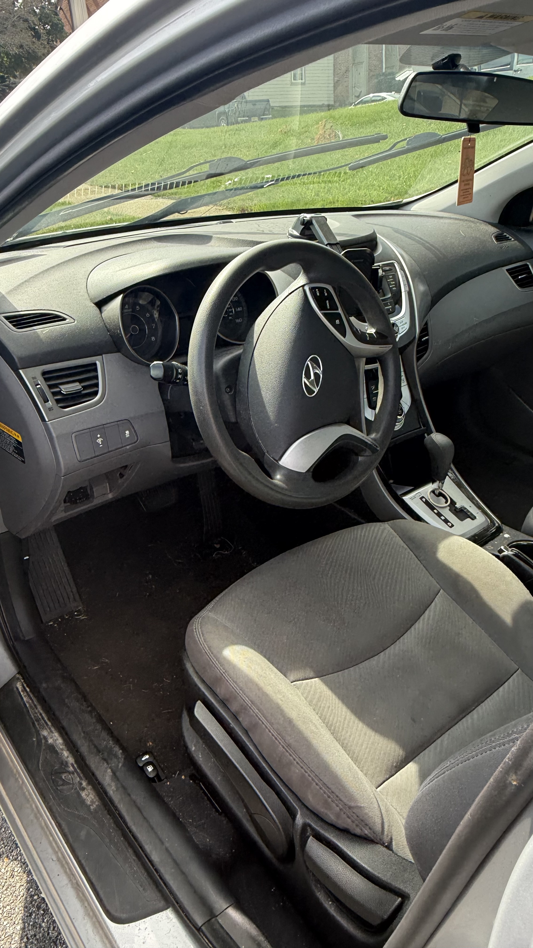 Used 2011 Hyundai Elantra GLS FWD image 1