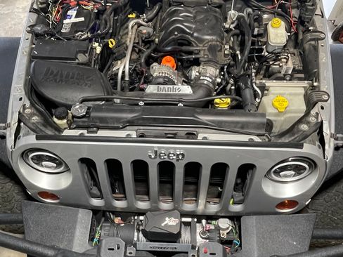 Used 2012 Jeep Wrangler Unlimited Sport AWD/4WD image 20