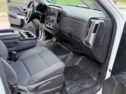 Used 2017 Chevrolet Silverado 1500 LT w/ Texas Edition RWD image 11